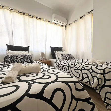 Albert's Center 21 * Larnaca