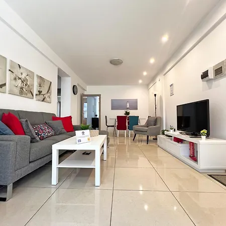 Albert's Center 21 דירה