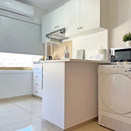 Albert's Center 21 라르나카