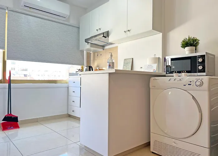 Albert's Center 21 Larnaca