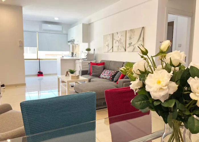 Albert's Center 21 Daire Larnaca