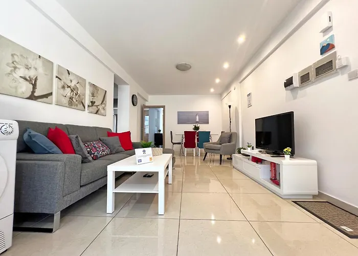 Albert's Center 21 Apartment